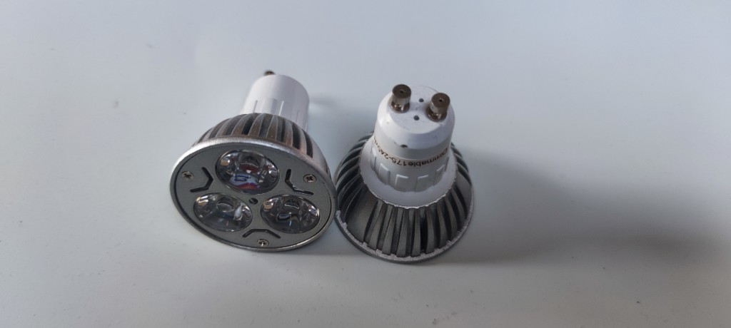 LED крушка GU10